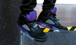 在哪里看球鞋最新爆料,揭秘各大平台独家爆料